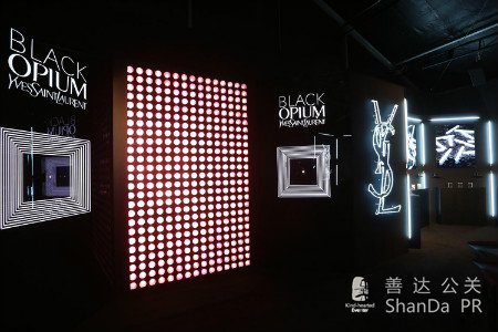 黑鴉片女士香水上市發(fā)布會